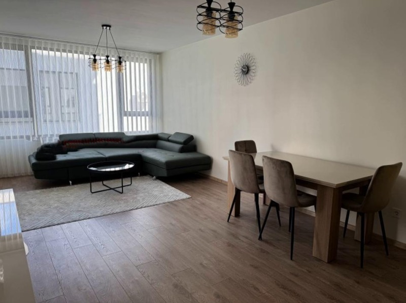 Дава под нем  2-стаен, град София, Зона Б-5 •  730 EUR • ID 11160211 — holmes.bg - [1] 