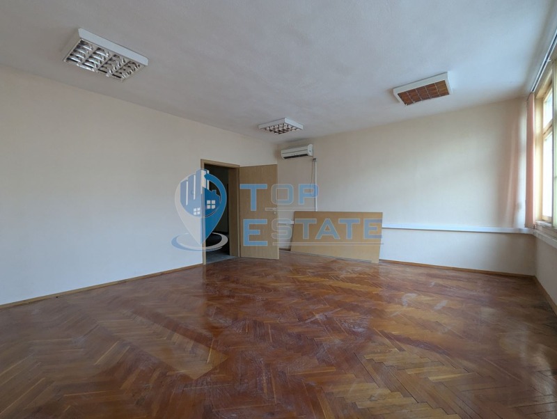 Do wynajęcia  Biuro region Wielkie Tyrnowo , Gorna Orjachowica , 28 mkw | 67282156 - obraz [2]