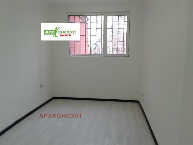 Kiralık  Mağaza Sofia , Zona B-5 , 50 metrekare | 28920076 - görüntü [4]