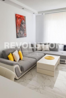1 dormitor Colhozen pazar, Varna
