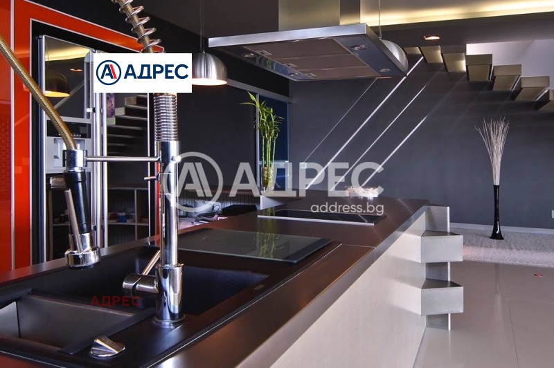 Дава под наем КЪЩА, гр. Варна, Бриз, снимка 2 - Къщи - 52476346