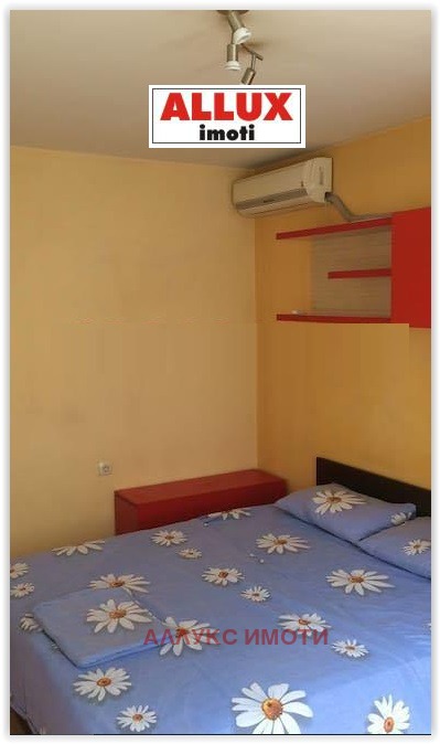 Da affittare  Studio Ruse , Ialta , 47 mq | 92432656 - Immagine [3]