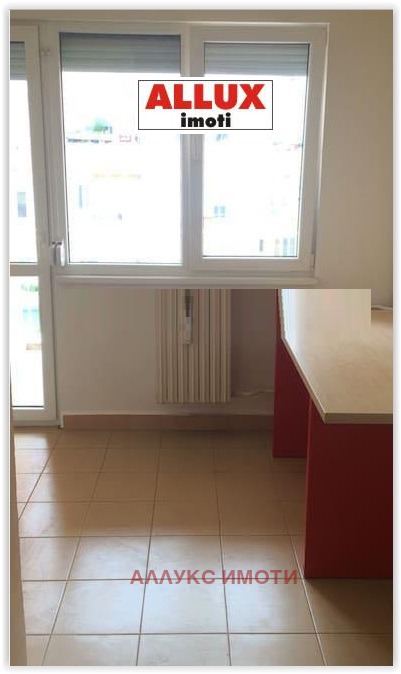 Da affittare  Studio Ruse , Ialta , 47 mq | 92432656 - Immagine [5]