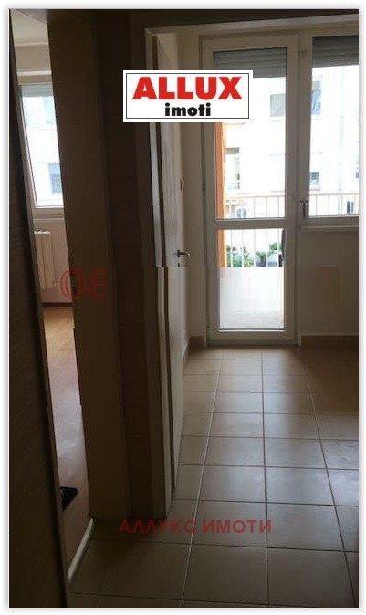 Da affittare  Studio Ruse , Ialta , 47 mq | 92432656 - Immagine [6]
