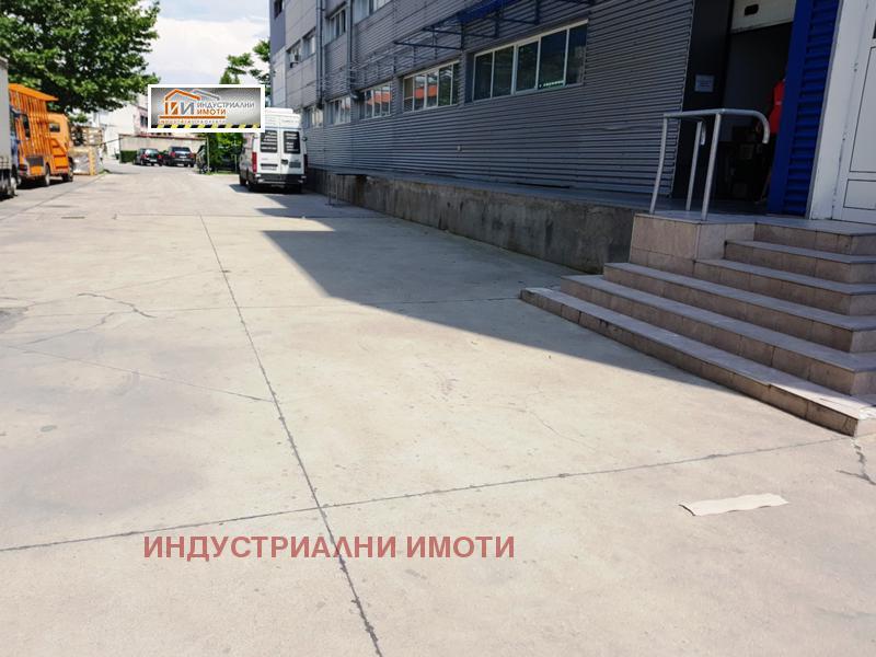 De inchiriat  Cladire industriala Plovdiv , Industrialna zona - Iztoc , 680 mp | 22666615 - imagine [8]