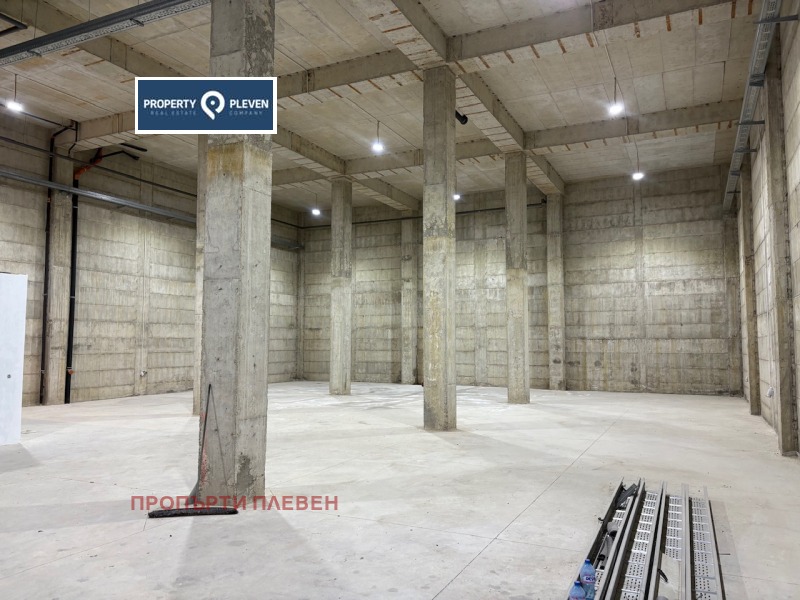 Zu vermieten  Lagerung Plewen , Industrialna zona , 880 qm | 61161479