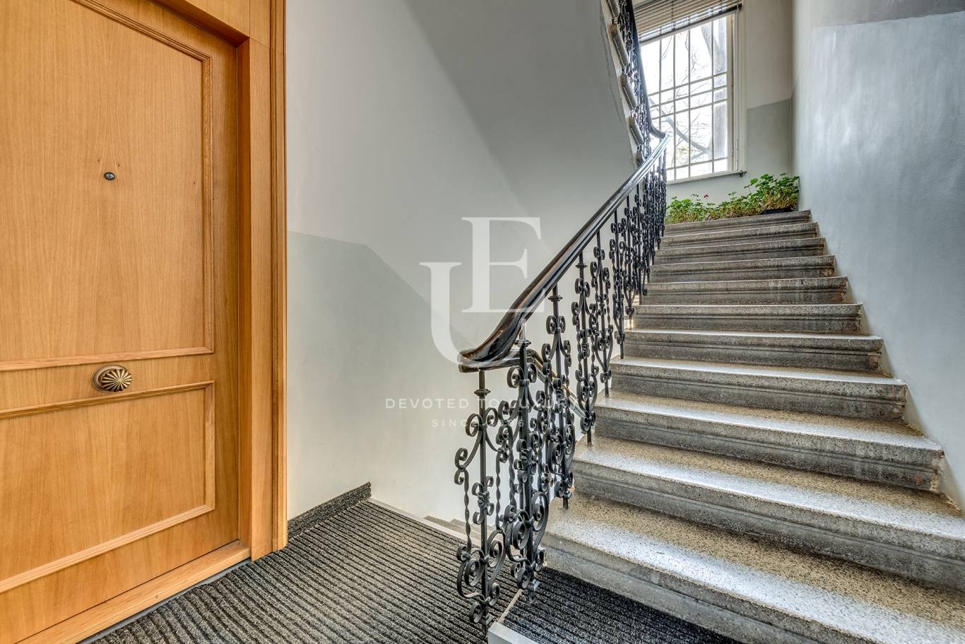 Дава под наем ОФИС, гр. София, Център