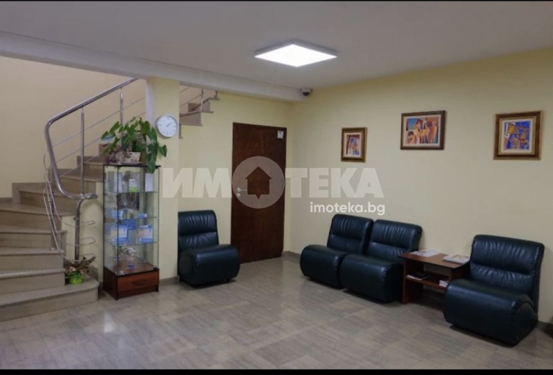 Дава под Наем ОФИС в град София, Център - 250 кв.м / 3 500 € » 6 845.41 лв., ИМОТЕКА