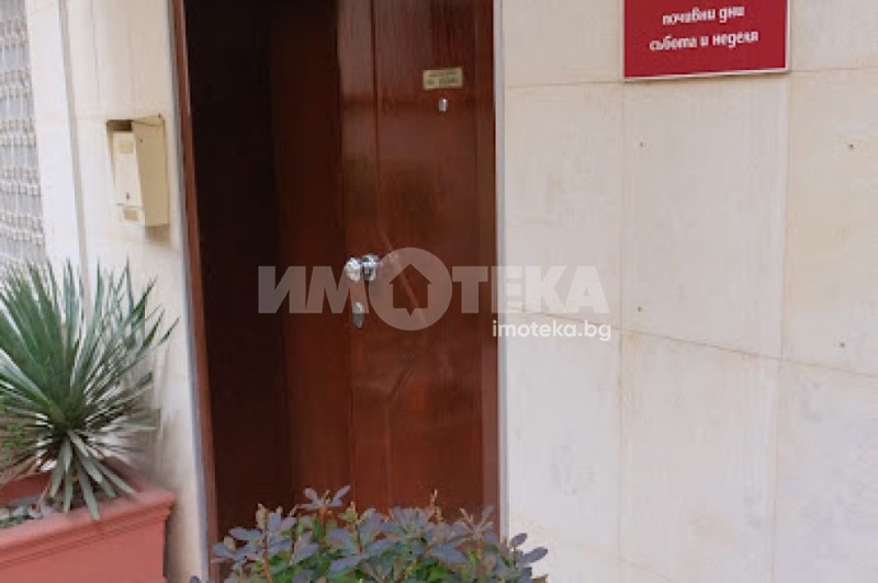 Kiadó  Ipari épület Sofia , Centar , 250 négyzetméter | 94305268 - kép [3]