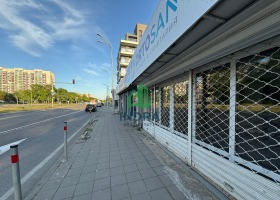 Boutique Slaveikov, Bourgas