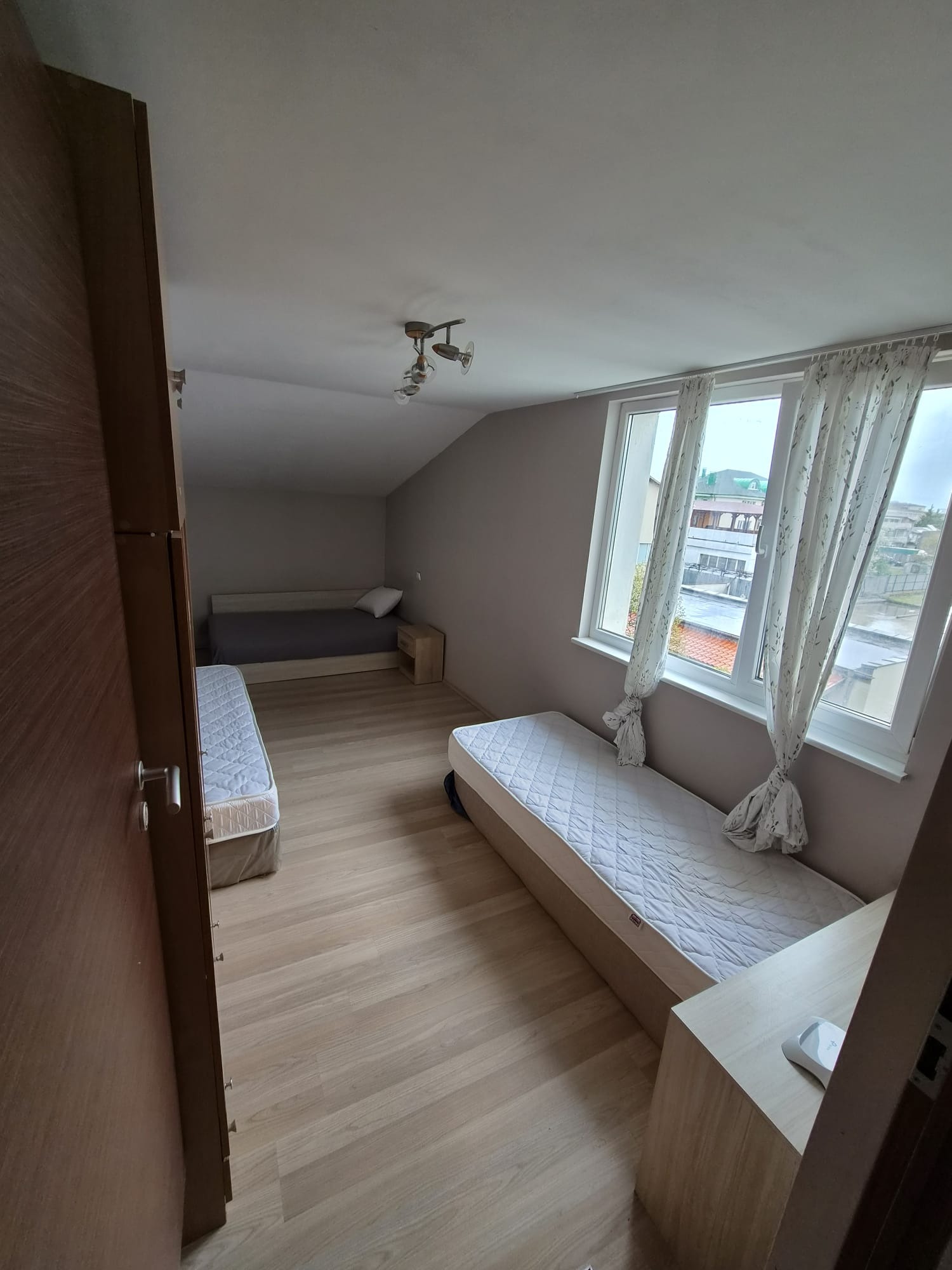 Дава под наем 3-СТАЕН, гр. София, Враждебна, снимка 5 - Апартаменти - 54268532