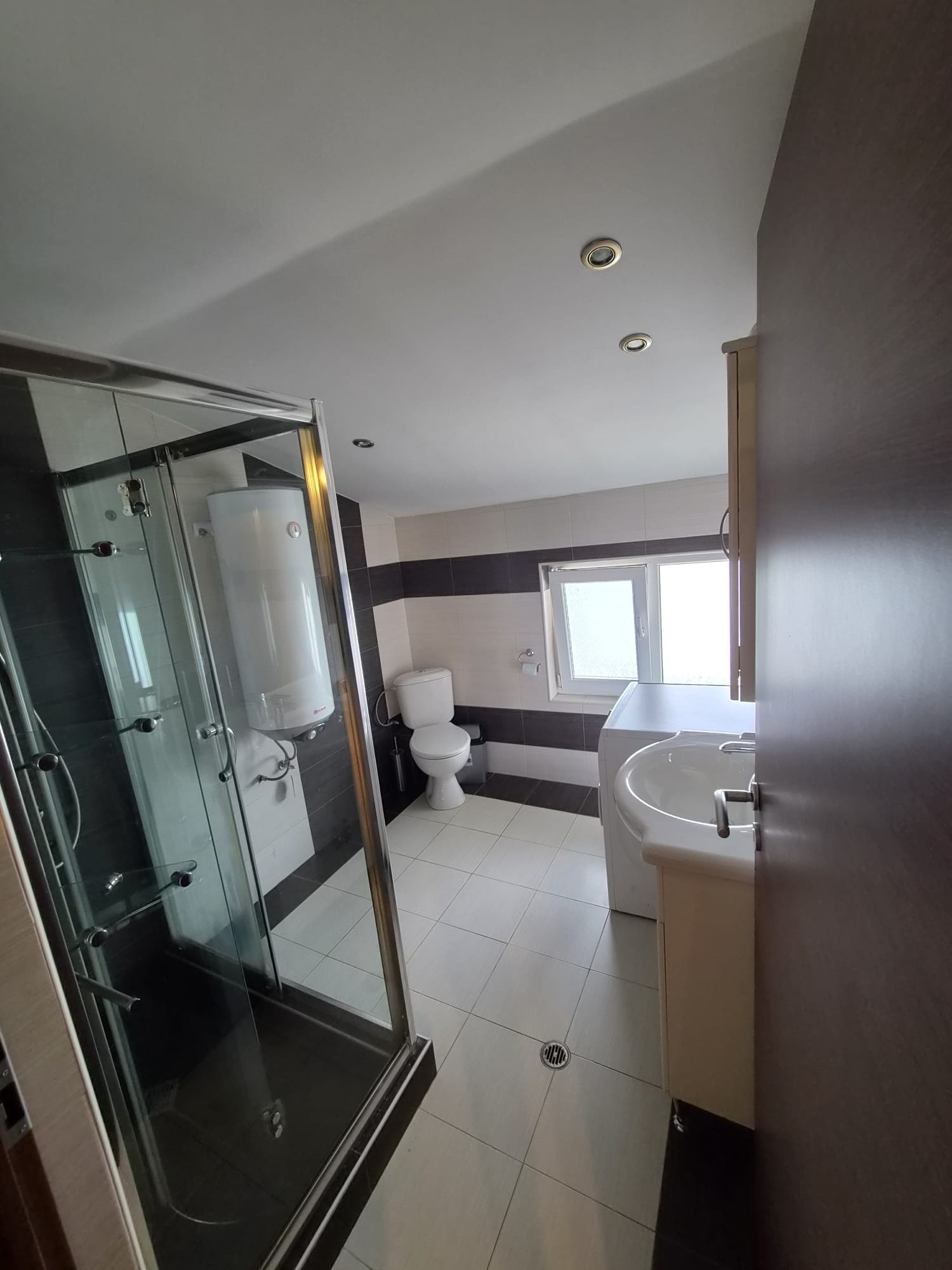 Дава под наем 3-СТАЕН, гр. София, Враждебна, снимка 7 - Апартаменти - 54268532