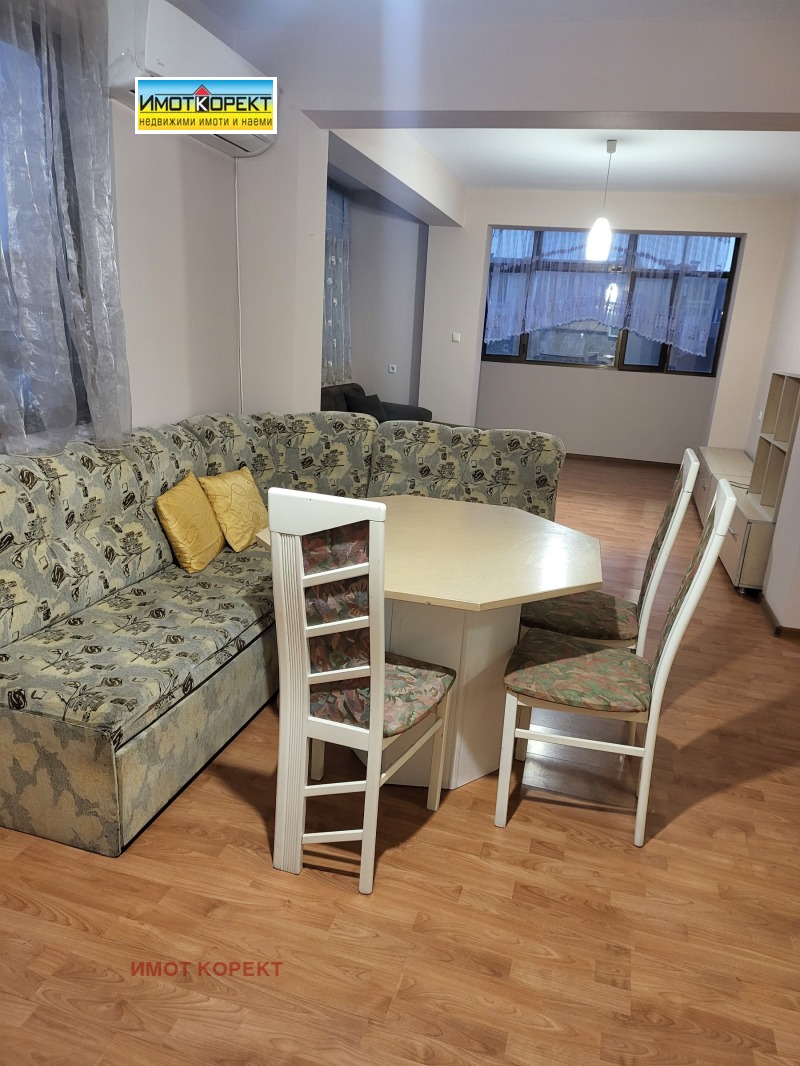 Zu vermieten  2 Schlafzimmer Pazardschik , Zentar , 100 qm | 98743866 - Bild [2]