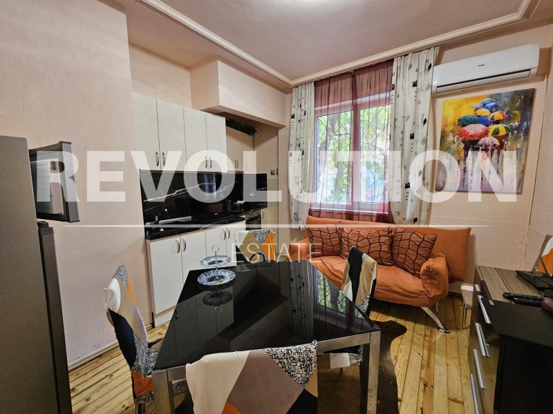 En renta  1 dormitorio Varna , Gratska majala , 60 metros cuadrados | 54152365