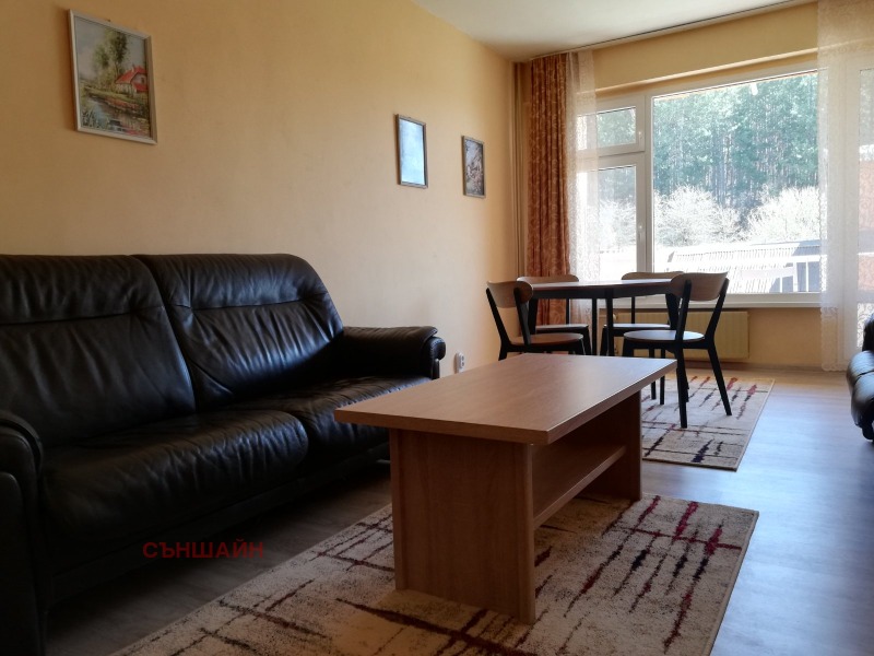 В оренду  1 спальня Перник , Изток , 65 кв.м | 38412476