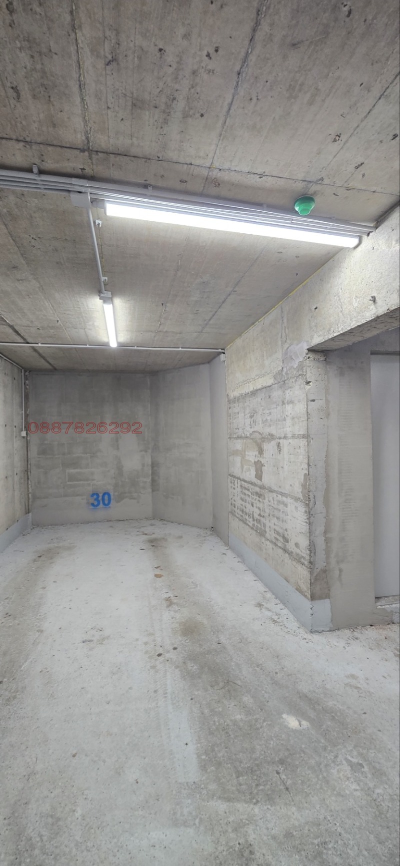 Дава под Наем ПАРКОМЯСТО в град Бургас, Възраждане - 16 кв.м / 130 € » 254.26 лв.