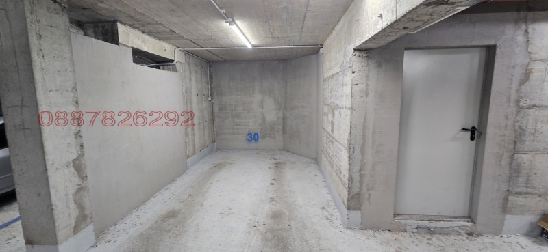 Дава под наем ГАРАЖ, ПАРКОМЯСТО, гр. Бургас, Възраждане, снимка 3 - Гаражи и паркоместа - 53414510