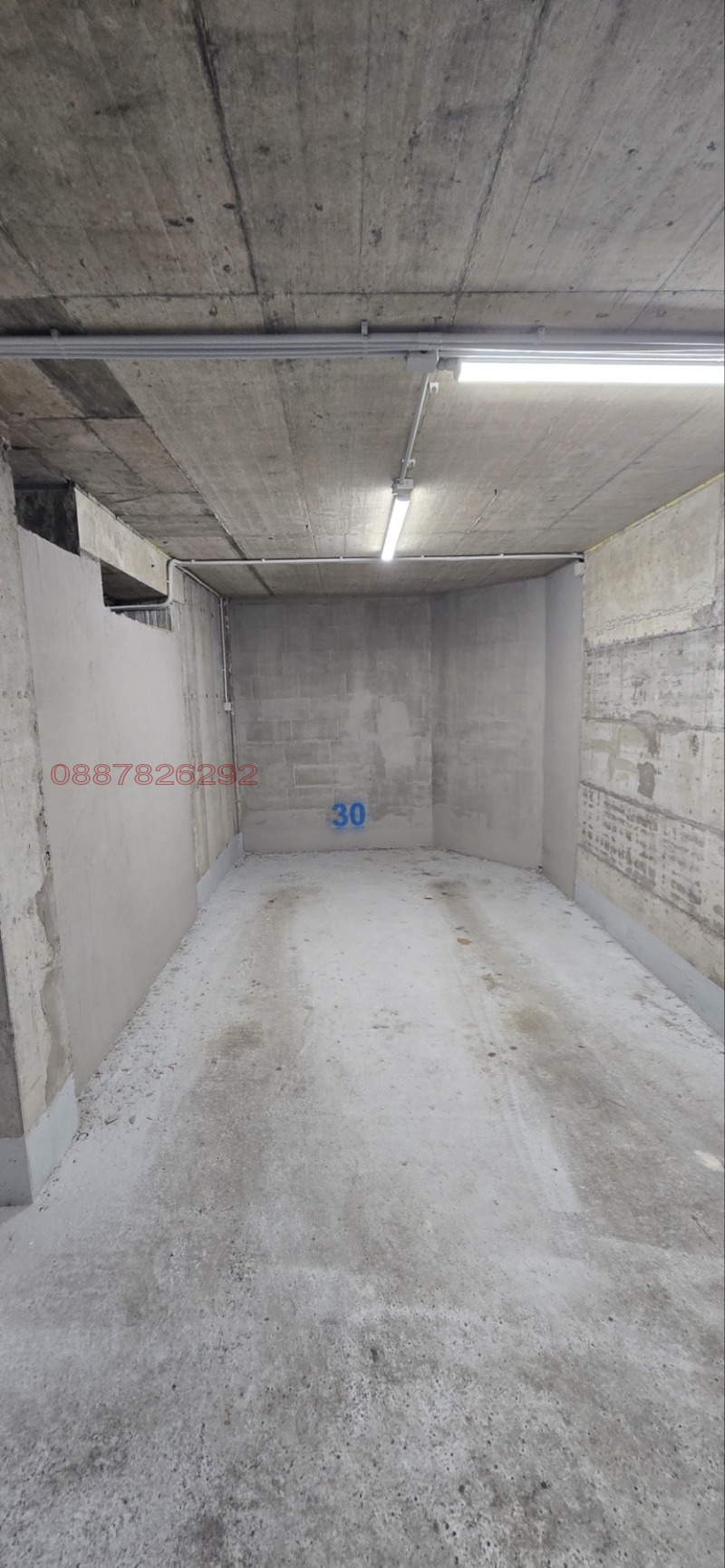 Дава под наем ГАРАЖ, ПАРКОМЯСТО, гр. Бургас, Възраждане, снимка 2 - Гаражи и паркоместа - 53414510