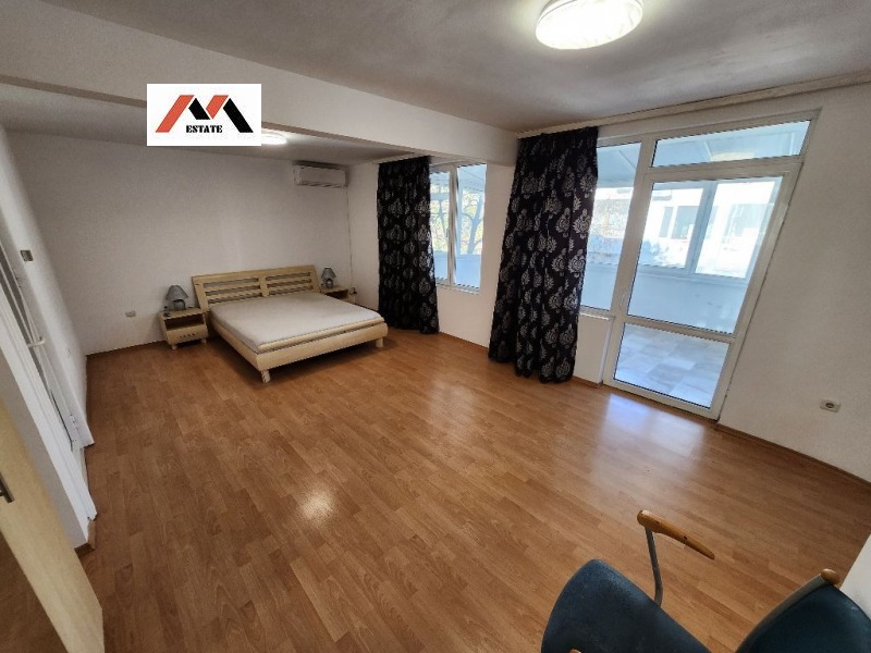 Te huur  3+ slaapkamer Stara Zagora , Tsentar , 280 m² | 11748879 - afbeelding [8]