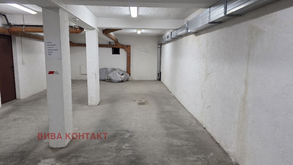 Дава под наем ГАРАЖ, ПАРКОМЯСТО, гр. Варна, Център