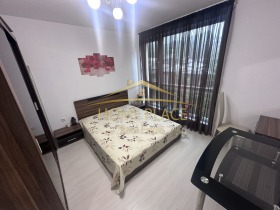 1 dormitorio Pobeda, Varna 7