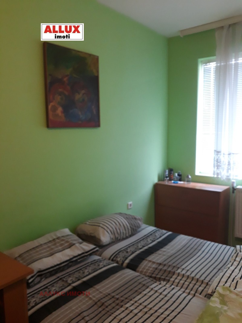 Издаје се  1 спаваћа соба Русе , Вазраждане , 60 м2 | 99254343 - слика [4]