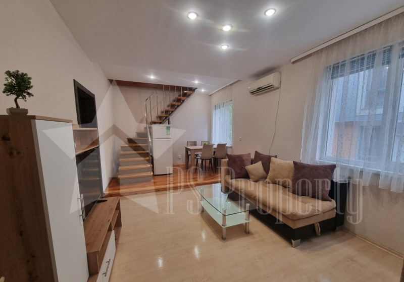 Te huur  Maisonnette Stara Zagora , Tsentar , 100 m² | 46108179 - afbeelding [2]