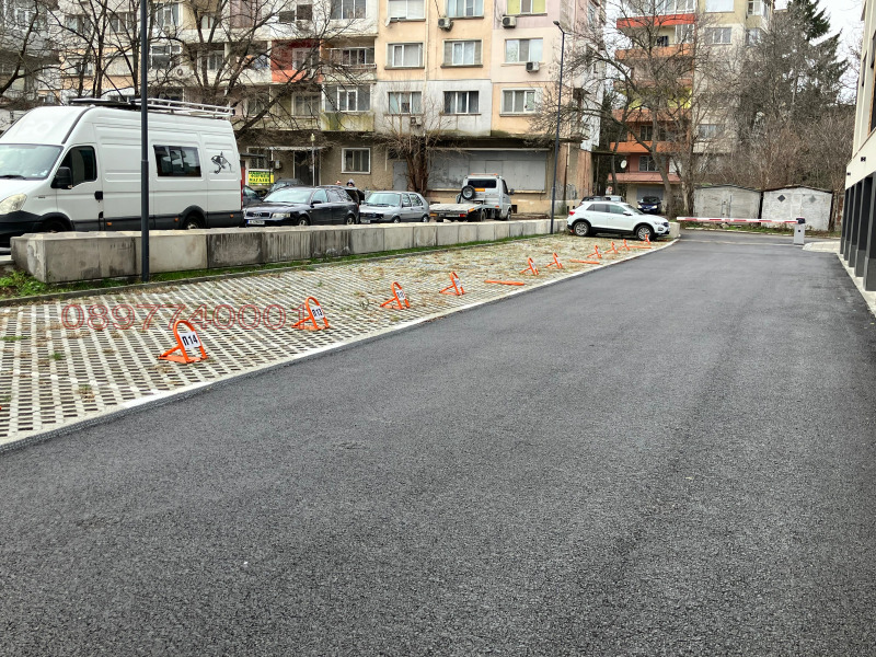 Дава под наем ГАРАЖ, ПАРКОМЯСТО, гр. Шумен, Добруджански, снимка 2 - Гаражи и паркоместа - 53168152