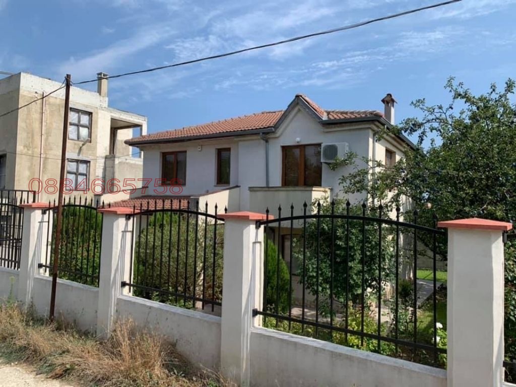Дава под наем КЪЩА, гр. Варна, м-т Горна Трака