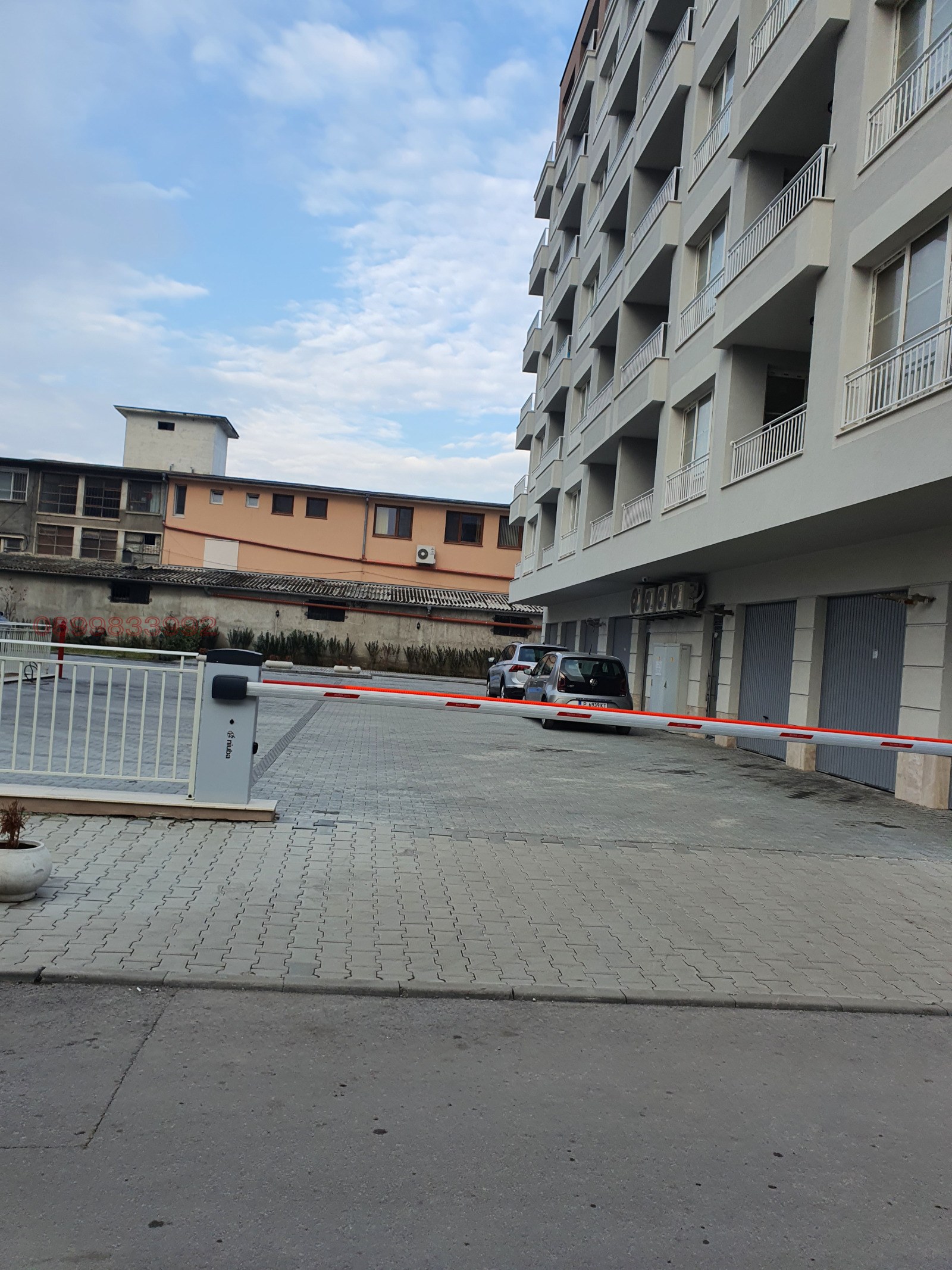 Дава под наем ГАРАЖ, ПАРКОМЯСТО, гр. Пловдив, Гагарин, снимка 6 - Гаражи и паркоместа - 55838798
