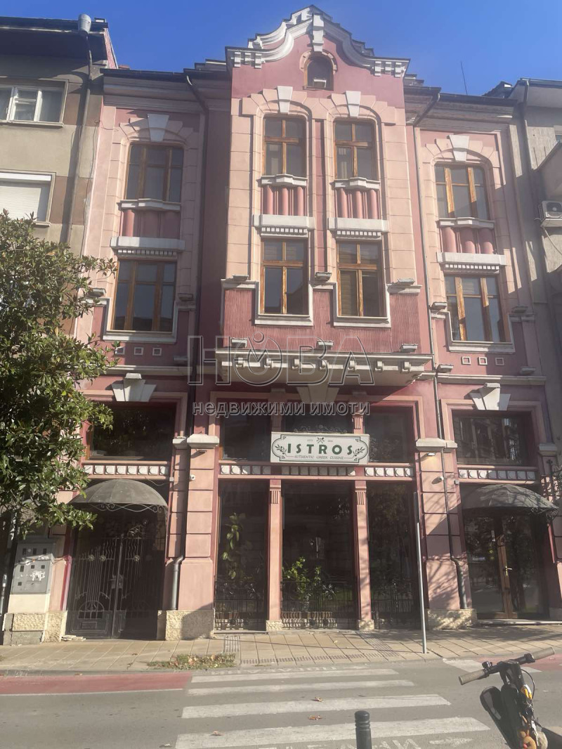 Дава под Наем ОФИС в град Русе, Център - 157 кв.м / 1 000 € » 1 955.83 лв., НОВА - ДАНИЕЛА ИЛИЕВА