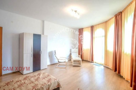 Haus m-t Alen mak, Warna 8