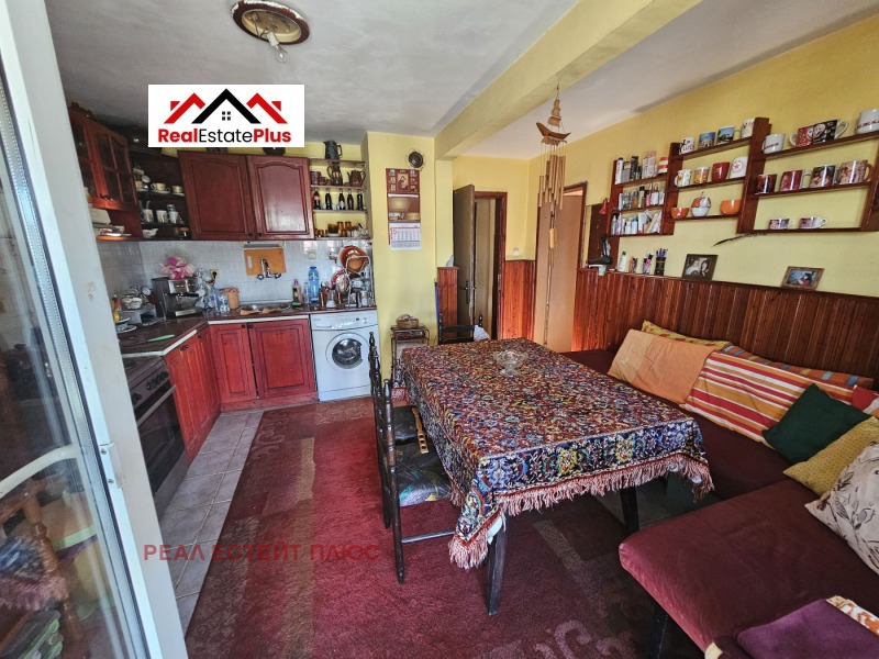 Дава под наем ЕТАЖ ОТ КЪЩА, гр. Плевен, 9-ти квартал, снимка 4 - Етаж от къща - 53336126