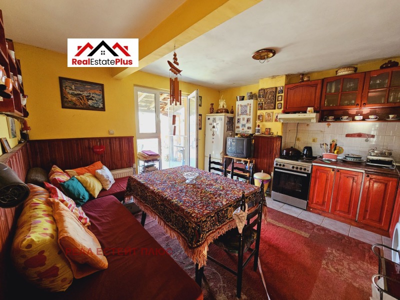 Дава под наем ЕТАЖ ОТ КЪЩА, гр. Плевен, 9-ти квартал, снимка 5 - Етаж от къща - 53336126