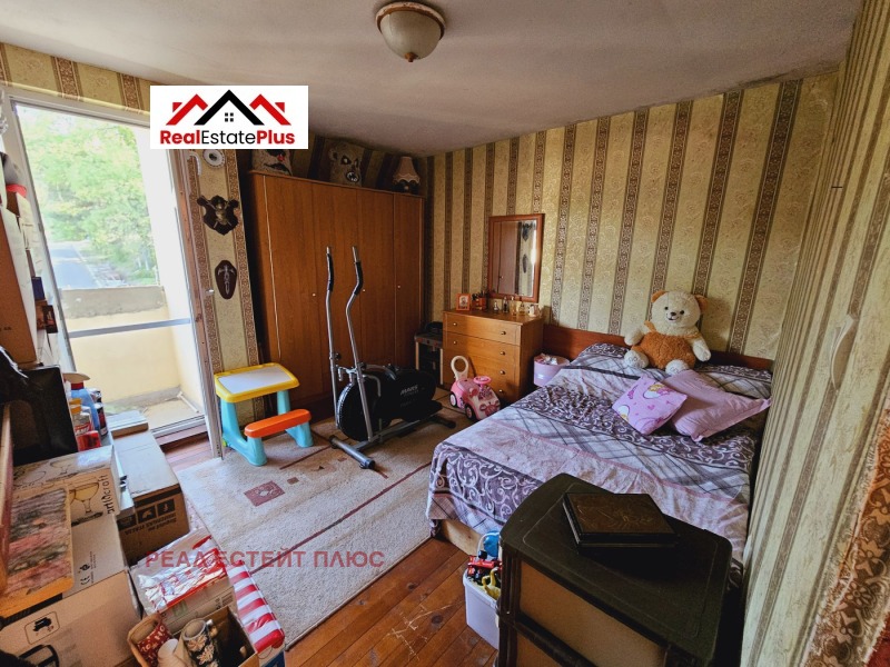 Дава под наем ЕТАЖ ОТ КЪЩА, гр. Плевен, 9-ти квартал, снимка 10 - Етаж от къща - 53336126