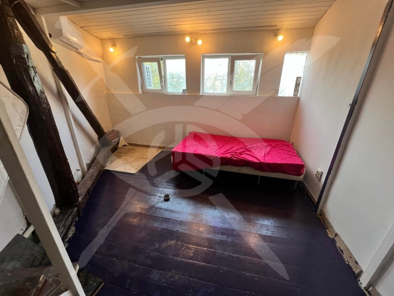 Дава под Наем 1-СТАЕН в град Варна, Гръцка махала - 25 кв.м / 275 € » 537.85 лв., ЕКС НВД ООД