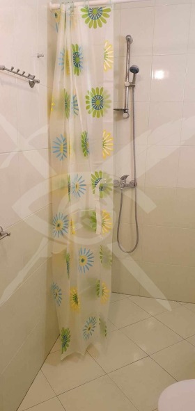 1 chambre Levski 1, Varna 6