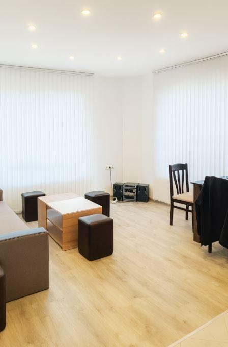 Дава под наем 3-СТАЕН, гр. Варна, Победа, снимка 2 - Апартаменти - 52688185