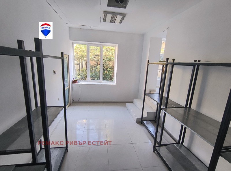 Дава под наем  Магазин град Русе , Център , 200 кв.м | 76582630 - изображение [3]