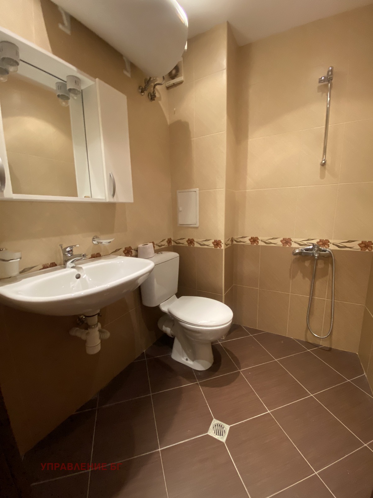 Дава под наем 1-СТАЕН, гр. София, Света Троица, снимка 5 - Апартаменти - 54144462