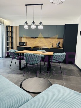Maisonnette Kolchozen pazar, Varna
