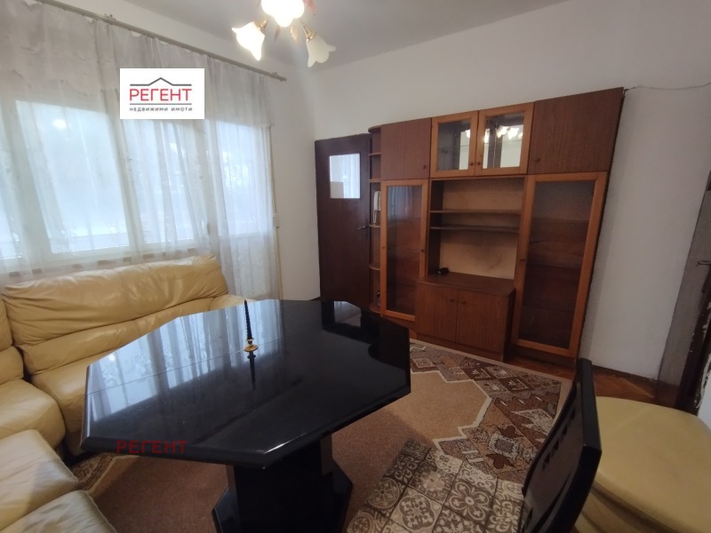 De inchiriat  3+ dormitor Gabrovo , Țentâr , 95 mp | 14331311 - imagine [3]