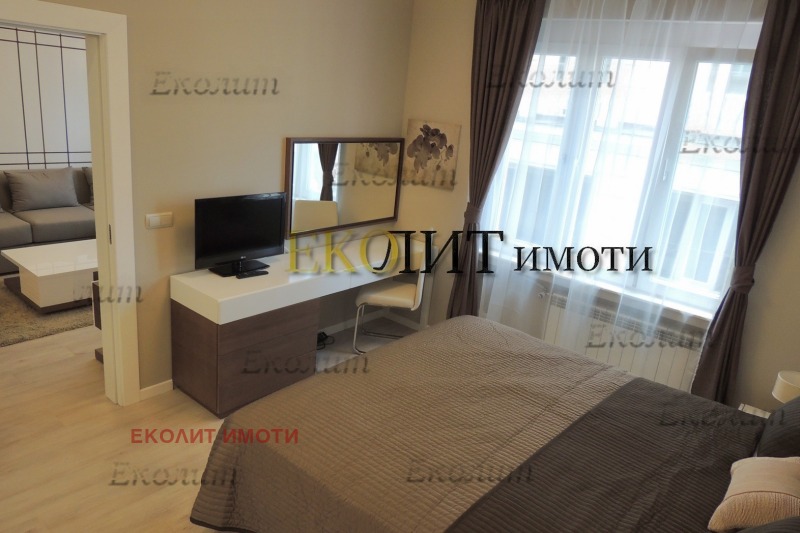 Do wynajęcia  1 sypialnia Sofia , Centar , 61 mkw | 39095791 - obraz [5]
