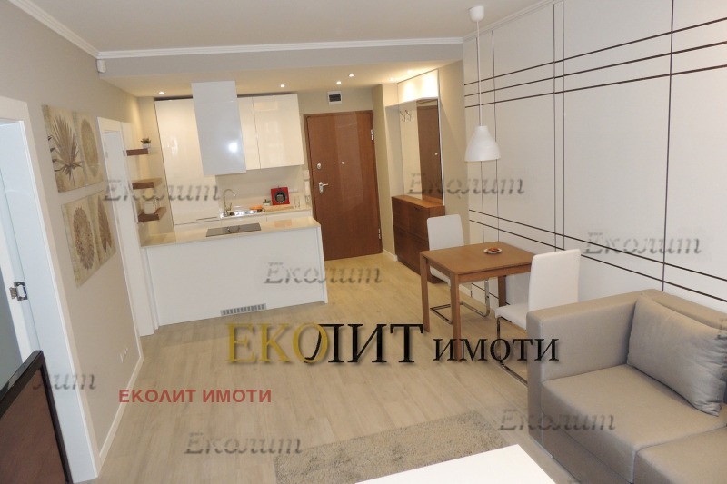 Do wynajęcia  1 sypialnia Sofia , Centar , 61 mkw | 39095791 - obraz [3]