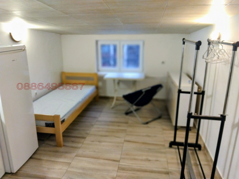 Дава под наем АТЕЛИЕ, ТАВАН, гр. София, Изток, снимка 4 - Апартаменти - 53409212