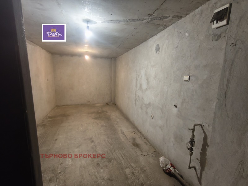 Дава под Наем ГАРАЖ в град Велико Търново, Колю Фичето - 18 кв.м / 75 € » 146.69 лв., ТЪРНОВО БРОКЕРС