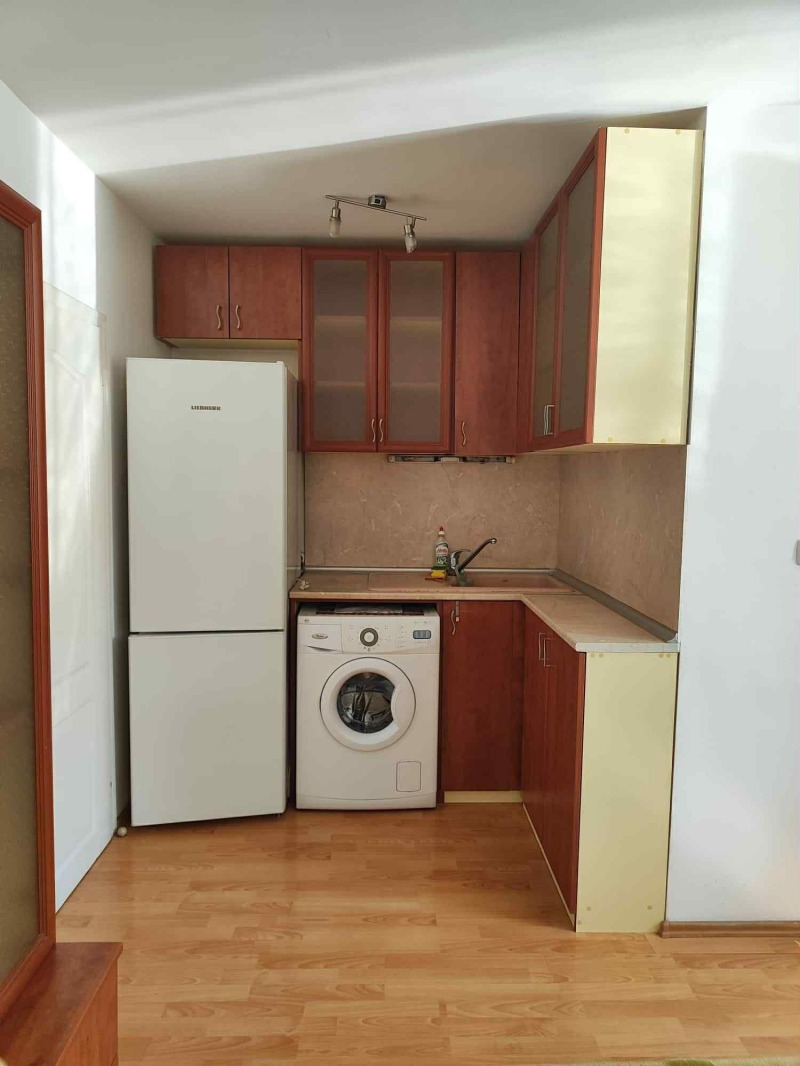 Do wynajęcia  1 sypialnia Warna , Ljatno kino Trakija , 45 mkw | 67229280 - obraz [3]