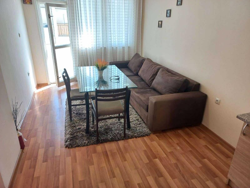 Дава под наем 3-СТАЕН, гр. Варна, Левски 1, снимка 3 - Апартаменти - 53176188