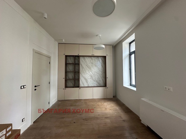 Дава под наем 3-СТАЕН, гр. София, Център, снимка 5 - Апартаменти - 54081046