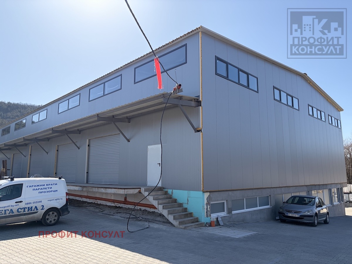 Дава под наем СКЛАД, гр. Велико Търново, Промишлена зона - Юг, снимка 2 - Складове - 53869989